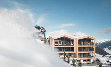 05-zirm-winter-ski-in-pano-kottersteger-210105